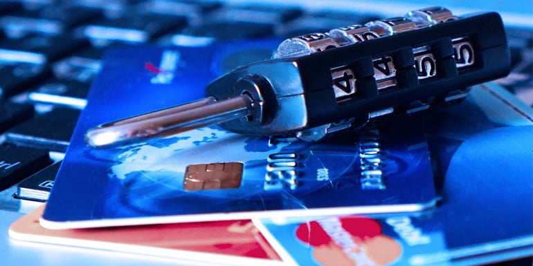 Hackers stole 32 lakhs Indian debit cards details, Banks starts blocking the cards