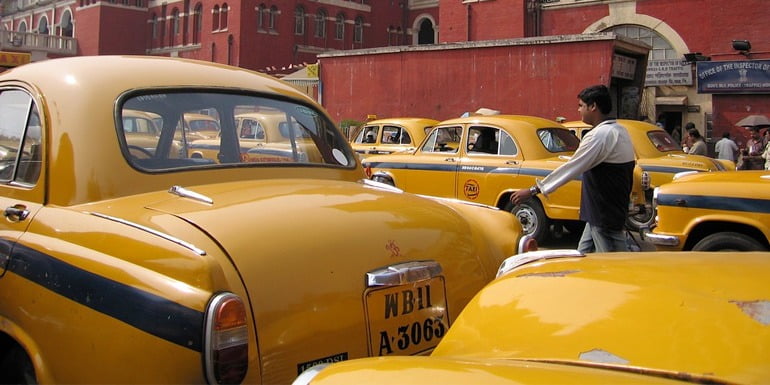 Reliance to enter online taxi service, launching later this Year